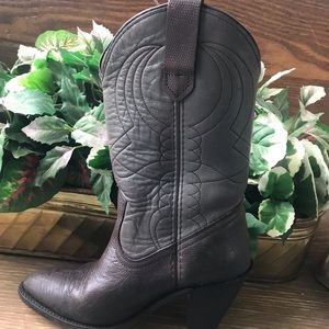 Vintage Frye American classic women’s boots
